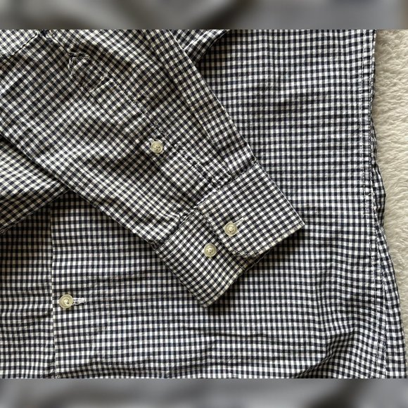 Men's Casual Blue and White Checkered Button Down Shirt - Picture 3 of 4